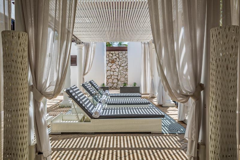 Floris Suite Hotel - Spa & Beach Club - Adults Only Piscadera Bay Ngoại thất bức ảnh